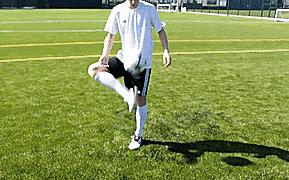 初学者足球颠球教学视频,单脚足球颠球教学初学者