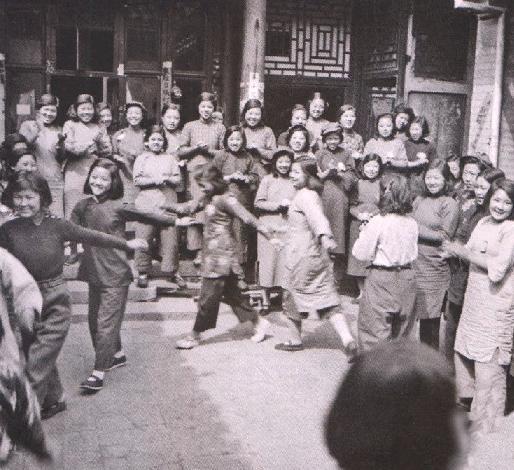 新中国成立之初：封闭*院妓**，改造*女妓**实况