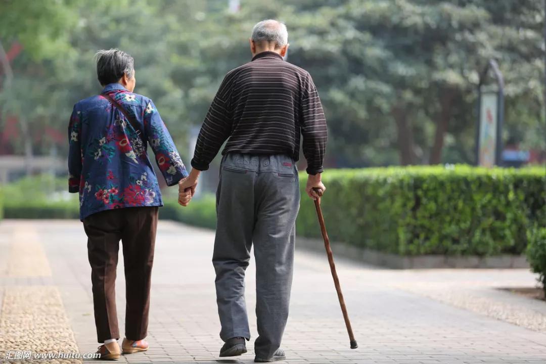 一个老实人的世态炎凉感人故事,一个老实人的世态炎凉引人深思