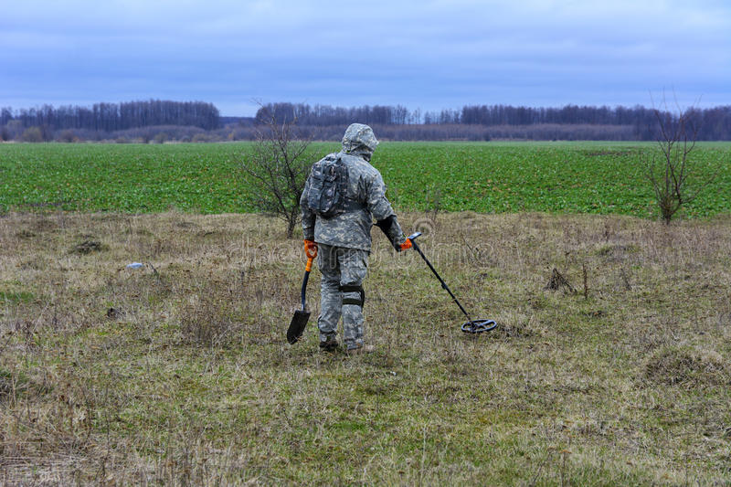 金属探测器能探测出陶瓷吗,国内真实探测仪探到古董
