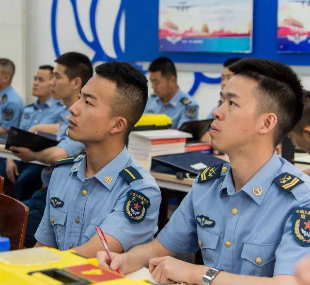 当2年兵,当2年兵的人厉害吗