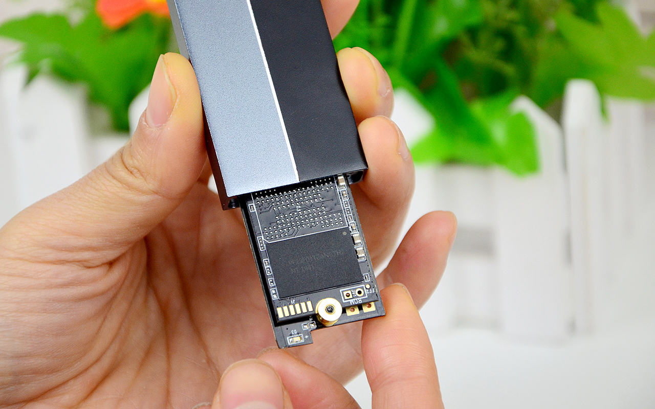 硬盘盒加固态硬盘和移动硬盘区别,固态硬盘改移动硬盘硬盘盒怎么选