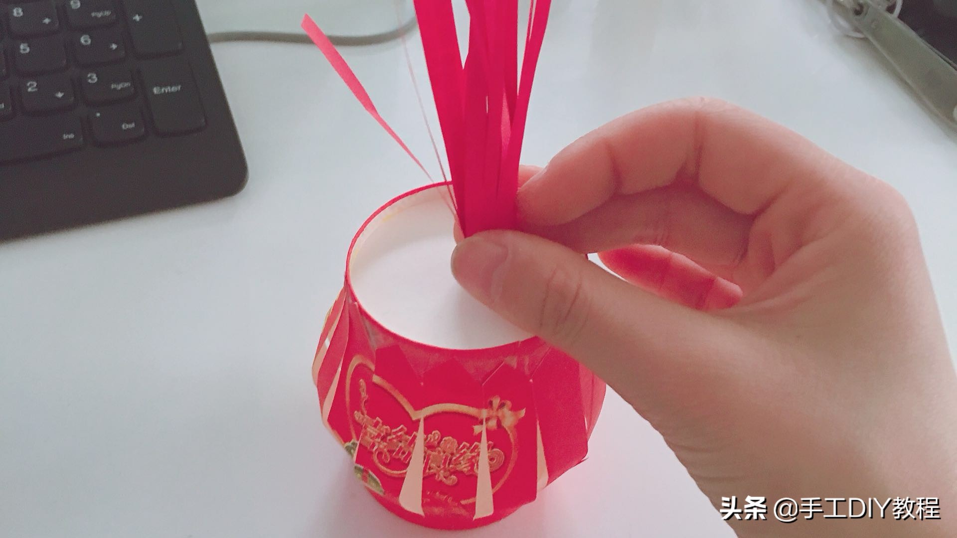 元宵节手工灯笼制作大全幼儿园,元宵节灯笼剪纸的手工制作方法