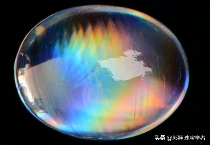 彩虹月光石,彩虹月光石寓意和象征