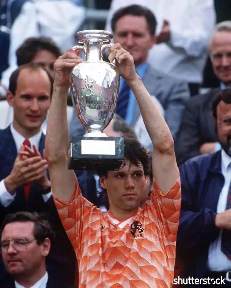 巴斯滕和皇马比赛集锦,巴斯滕和尤文图斯比赛集锦