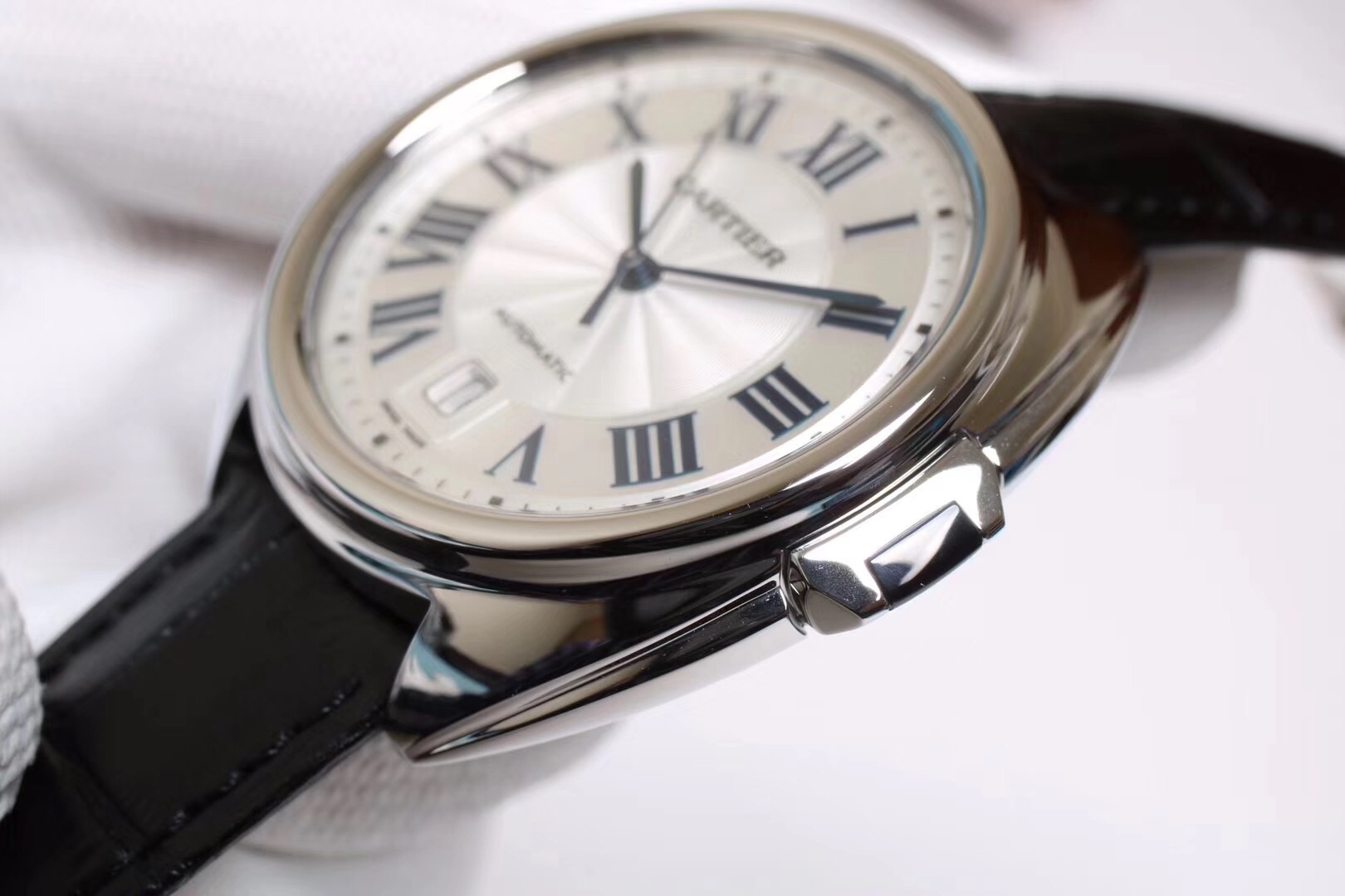 卡地亚钥匙系列和蓝气球哪个好,卡地亚钥匙和蓝气球哪个保值