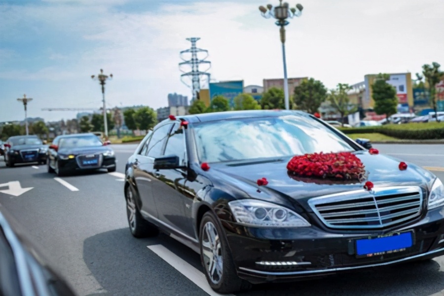 接亲地点一定要选新娘家吗,结婚接亲都需要哪些人去