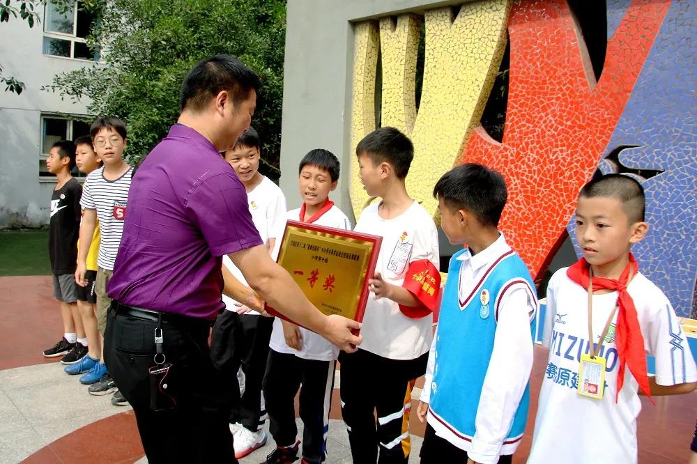 足球比赛大江苑队小学生,大江足球赛事