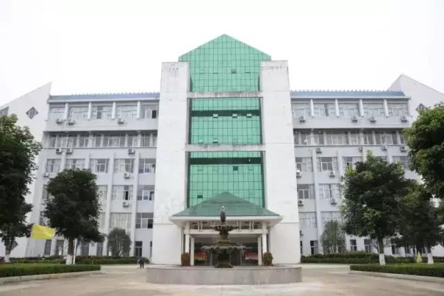 龙华最美高中,海口十大最有名的高中排行榜