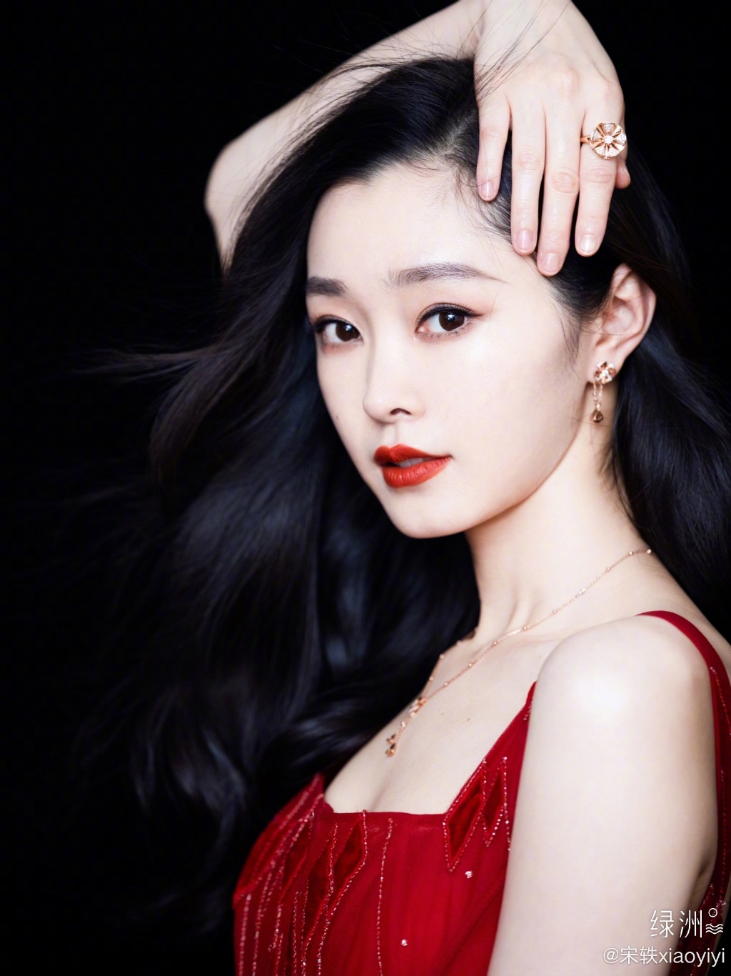 宋轶穿的现代服装,宋轶的好嫁风造型怎么样