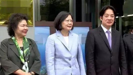 换汤不换药对应的话,换汤不换药指什么