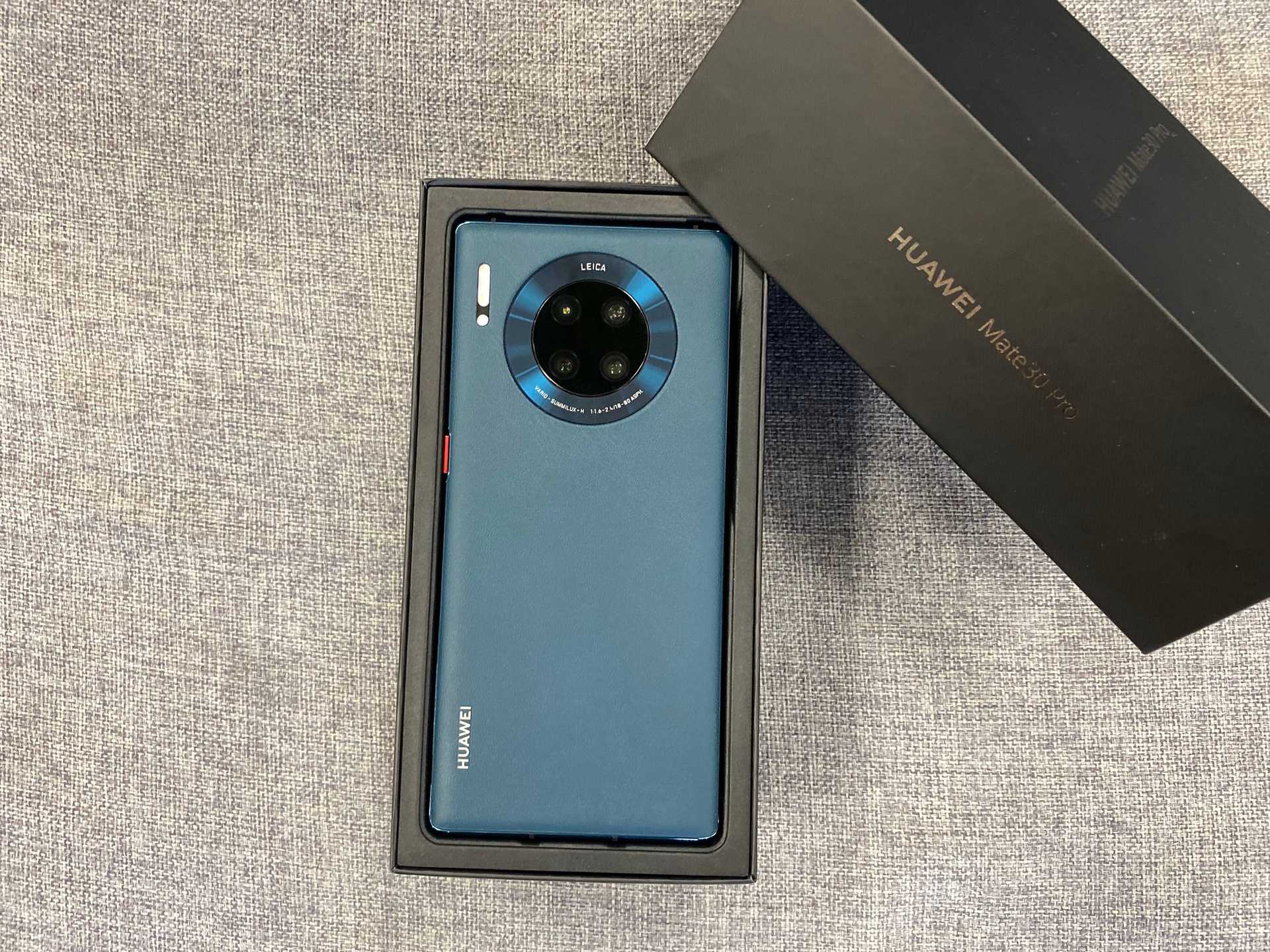 一样的配置为何华为比荣耀贵,荣耀跟华为同等配置价格差在哪里