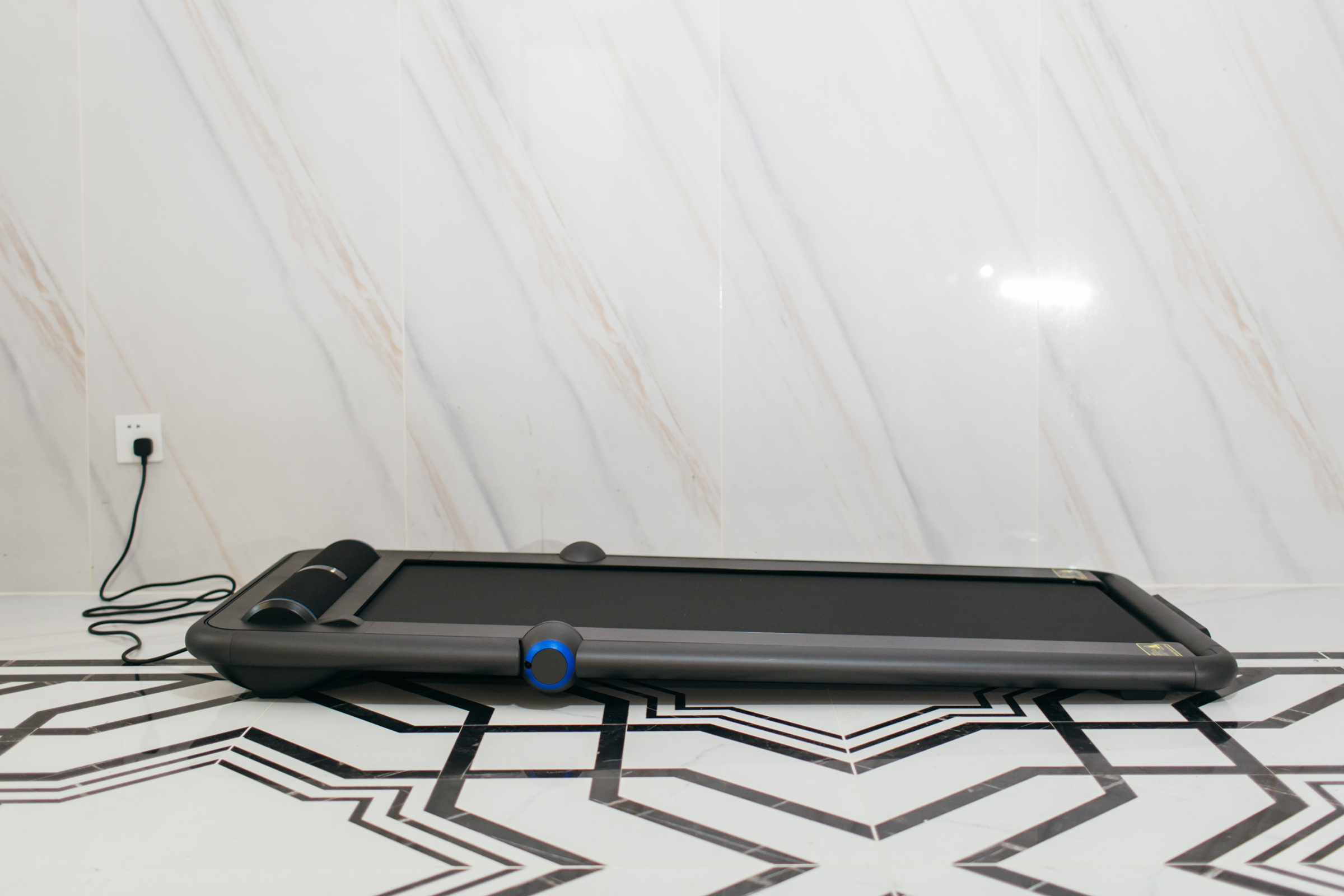 天猫精灵!小姐姐想跑步-小米有品小金K12语音跑步机体验