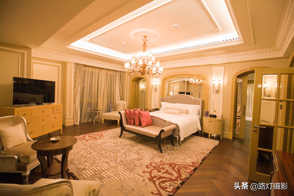 迪拜住一晚要上千美元的帆船酒店,在迪拜住一晚