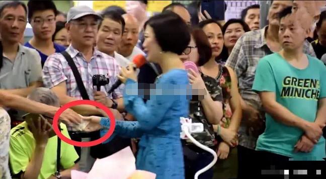 星光大道李谷一难忘今宵,星光大道李谷一