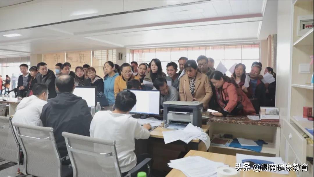 加强乡村医疗卫生服务体系建设,推进乡村卫生服务一体化