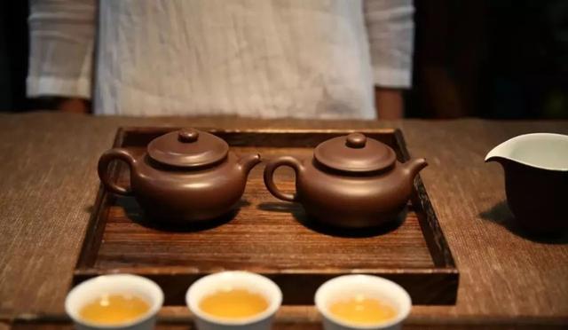 紫砂茶壶是不是比较烫手,烫手的紫砂壶