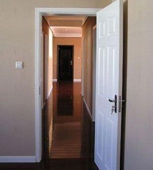 门对门必伤人门对窗人遭殃下一句,门对窗必遭殃是门遭殃还是窗遭殃