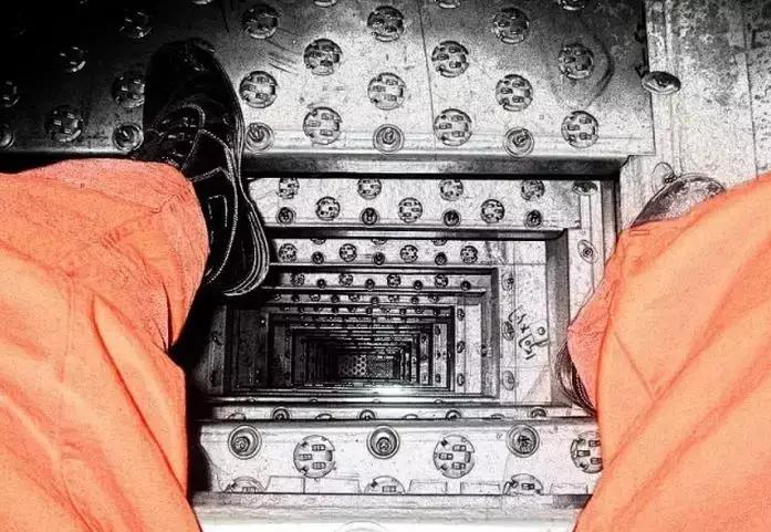 精馏塔底部,精馏塔都有什么