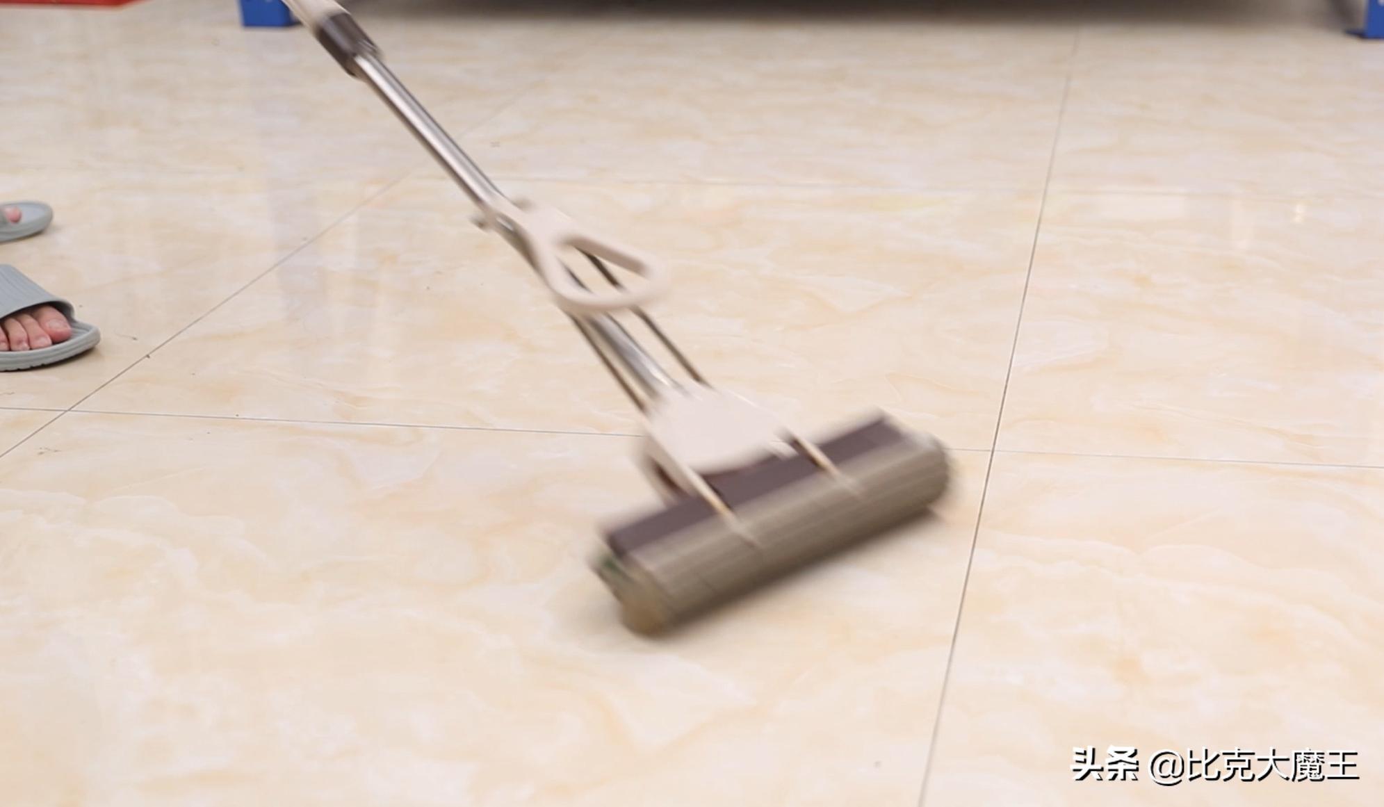 清水拖地等于白拖教你一个小技巧,哪种拖地水拖得干净没水印