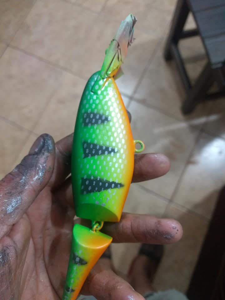 路亚钓鱼穷三代,路亚如何做假饵