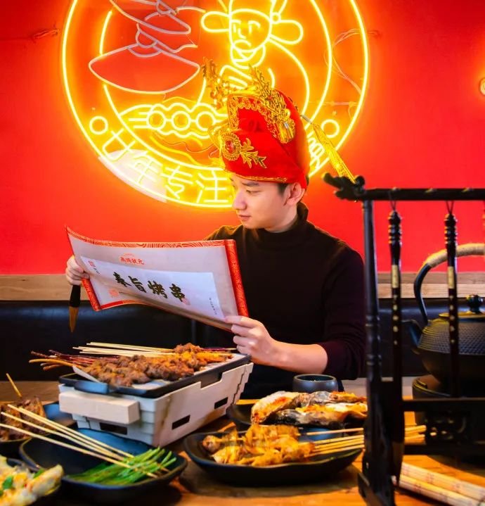 一年能卖出300万串羊肉串,摆摊卖羊肉串一年赚500万