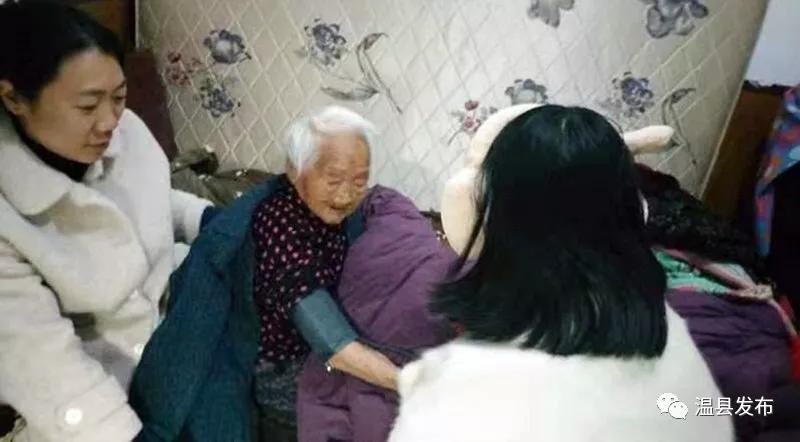 病人赞美医生医术高超,医术高超医德高尚为老中医点赞