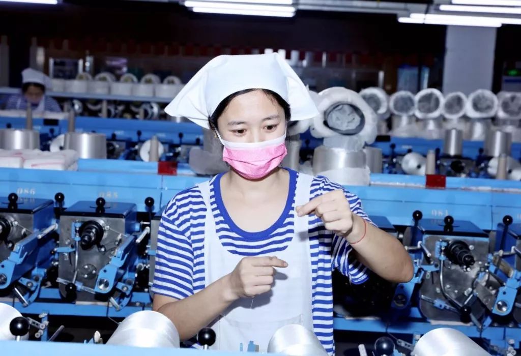 抗疫生产两手抓,抗疫情抓生产两不误