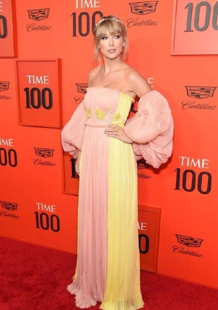 霉霉taylorswift新专辑销量,霉霉taylorswift2010年巡演