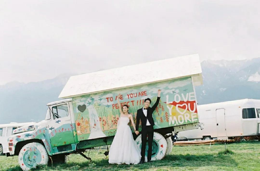 三亚拍婚纱照哪里好,火爆朋友圈的三亚婚纱照了解一下