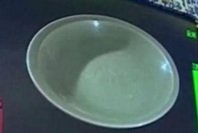 小伙花15元买一盘子，惹众人大笑称假货，专家：翻了2万倍！