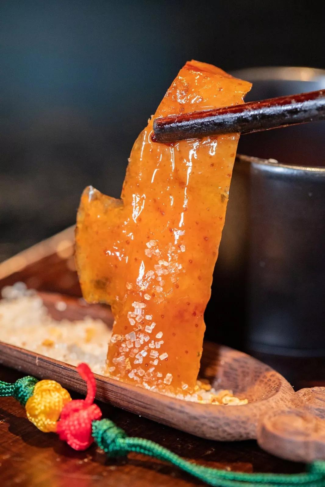 鸭肉和鸡肉哪个烤着好吃,鸭子怎么烤才能脆皮有光泽漂亮