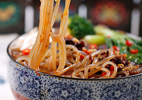 开酸辣粉店需要办理哪些证件,开酸辣粉店怎么样