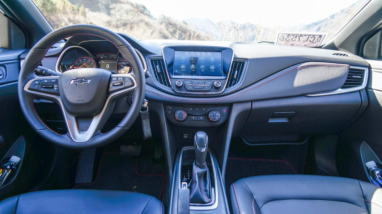 雪佛兰全新科鲁兹rs赛道动态表现,雪佛兰科鲁泽rs三缸车能不能买