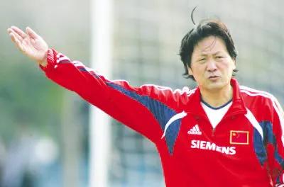 国足前教练李铁现状,李铁主教练时期的国足哪一年