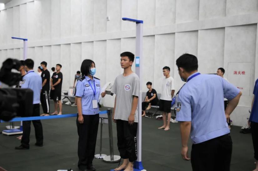 一定要警校毕业才能当警察吗,大学生学什么专业可以当警察