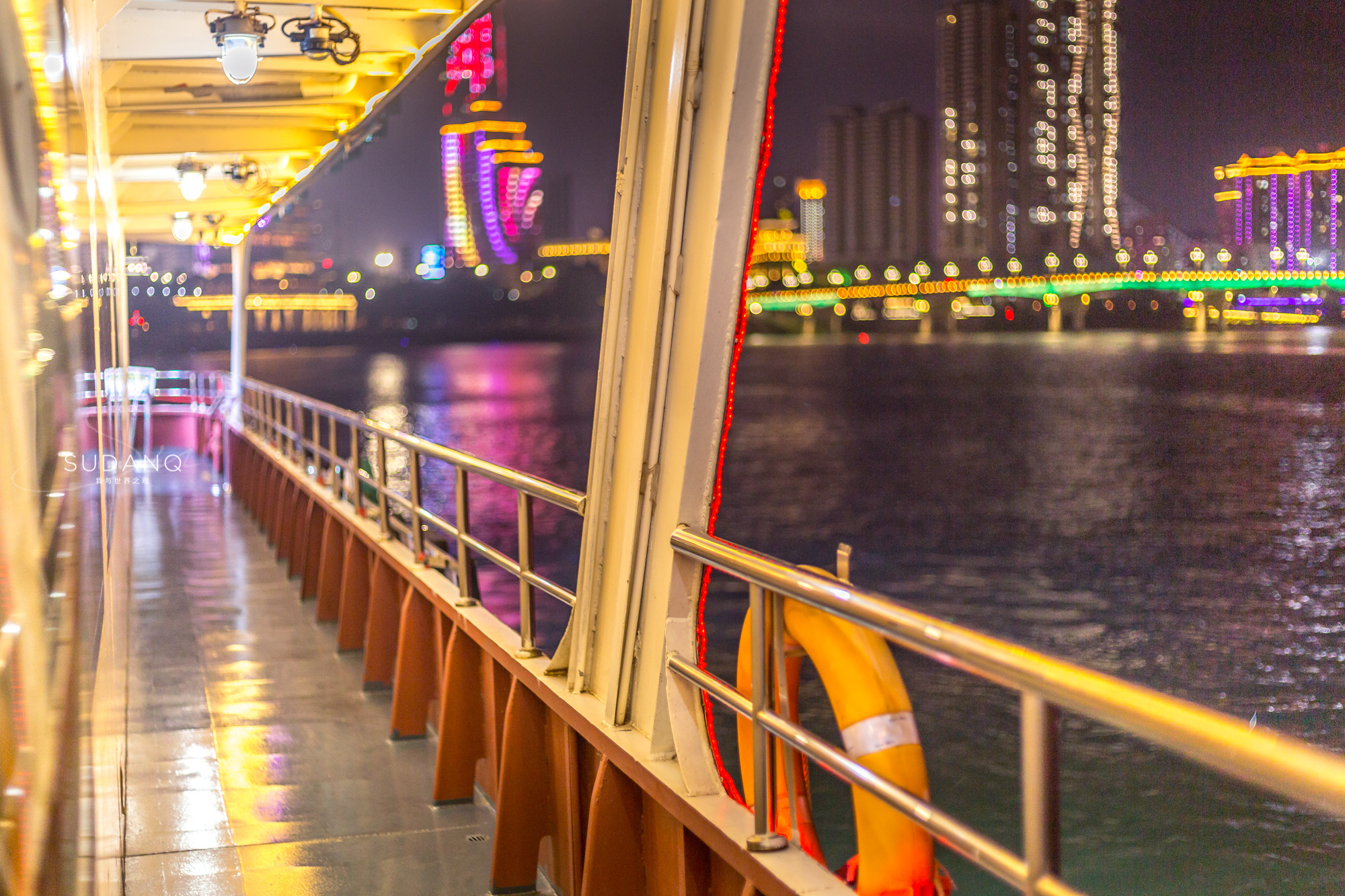 广西南宁夜景邕江大桥,南宁邕江夜游金惠号