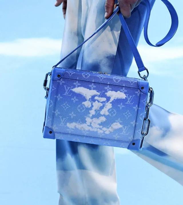 这件单品玩转所有秋季穿搭,每一个单品都是简单的基础款