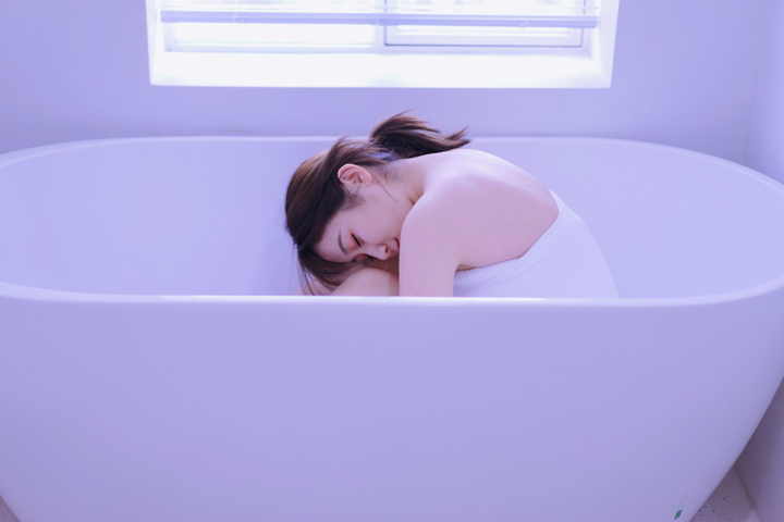 女模特在海边拍写真,19岁女模特图片写真