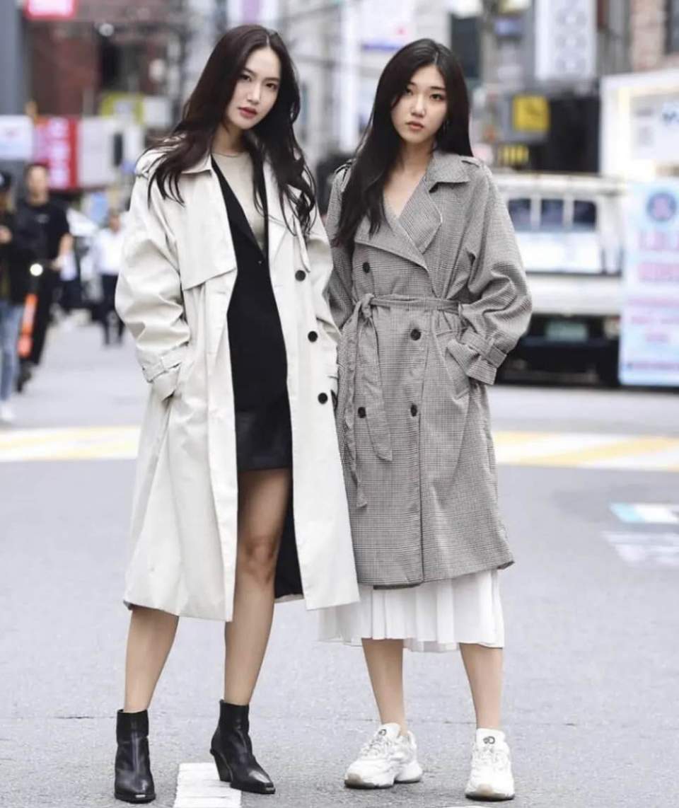 韩国美女的穿搭都离不开这几件,韩国女生穿搭街拍