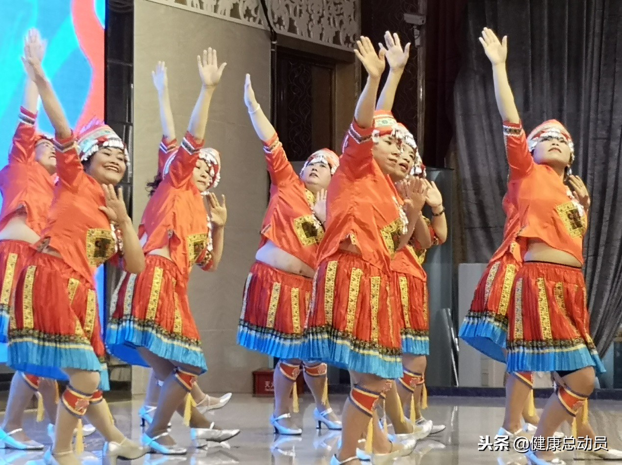 全国广场舞大赛乐山赛区圆满落幕乐山手拉手舞蹈队获得大奖