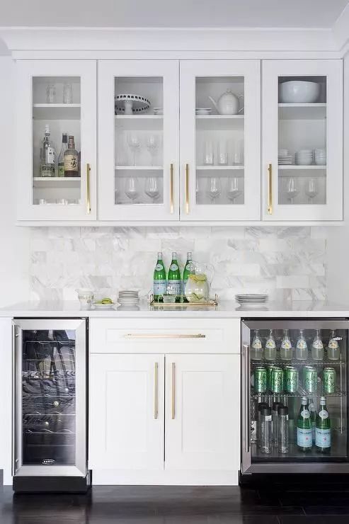 最简陋的小酒吧,家里有一个吧台酒吧