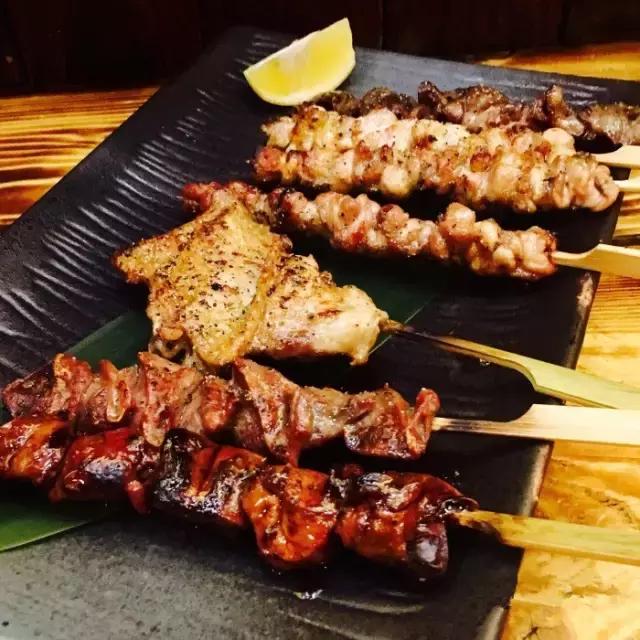 蘸生鱼片用芥末调的蘸料,吃生鱼片为什么拌芥末吃不腻