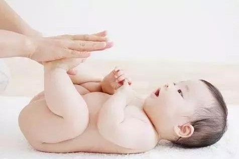 皮肤起皮干燥有碎屑用什么护肤,干燥皮肤的正确护肤方法