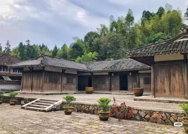 不止是高楼璀璨，这座历史文化名城里英杰荟萃，你知道哪些？多处名人故里等你拜访~