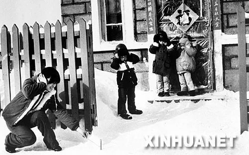 回忆童年8090过年情景,80后回忆童年过年真实视频