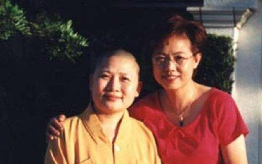 李娜为什么退出歌坛,唱青藏高原的李娜的现状