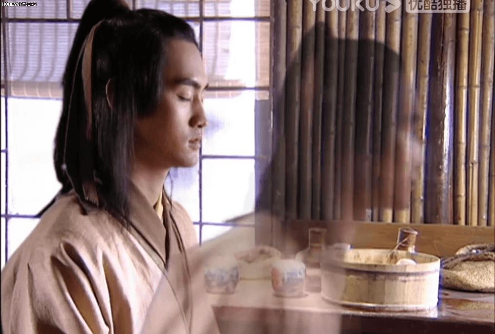 先纠缠,后绑架,一部《阿宝》揭开了无数人曾深陷的“爱情误区”