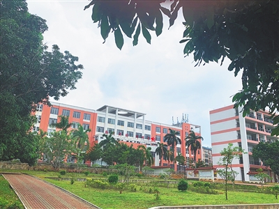 春风化雨美丽蝶变——儋州市第七中学发展巡礼