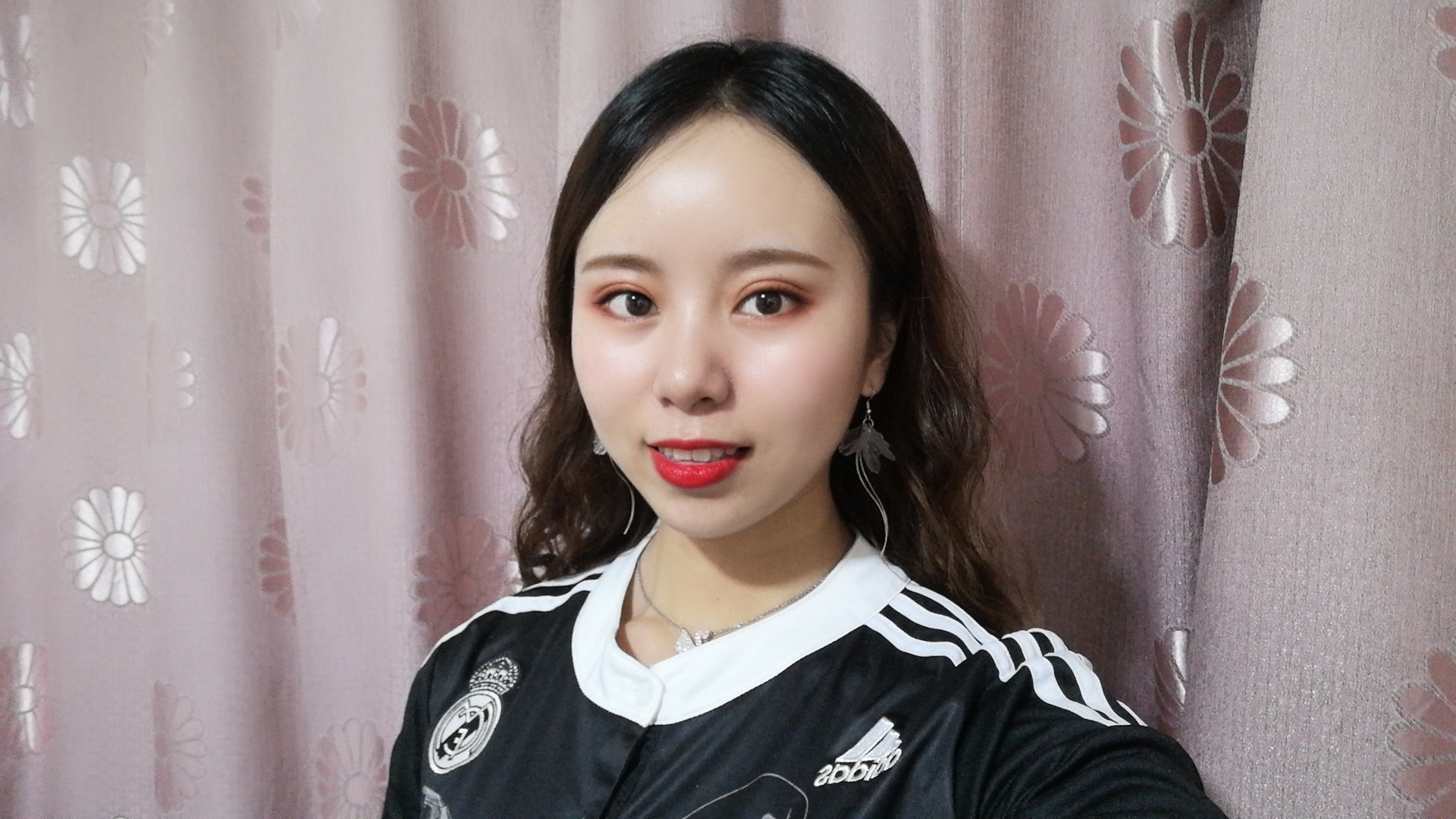 我曾想过亲吻足球，却未想过被足球亲吻——女球迷的足球小故事